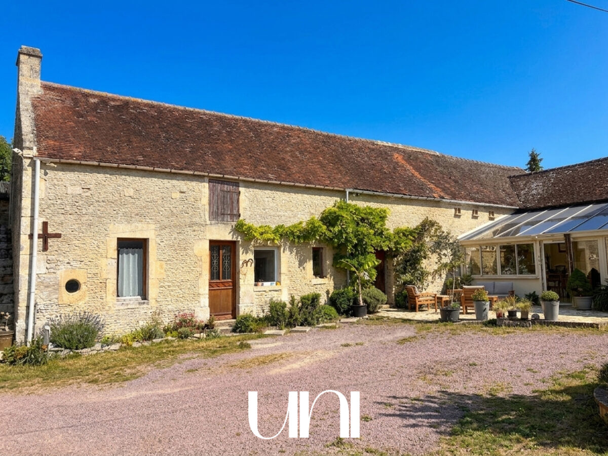 Maison 9 pièces de 175.31m2 en pierre - Valambray