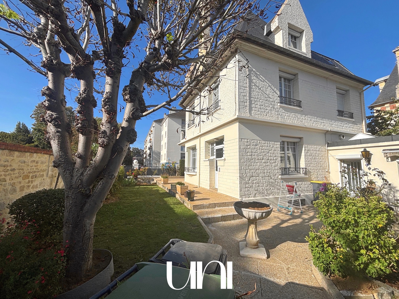 Maison T7 de 172m2 sur Terrain de 322m2