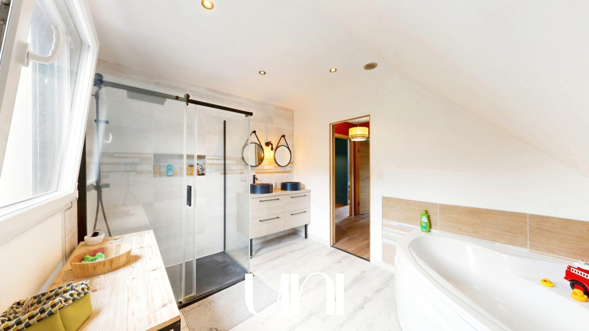 Maison 6 pièces de 120 m2 avec jardin – photo 14
