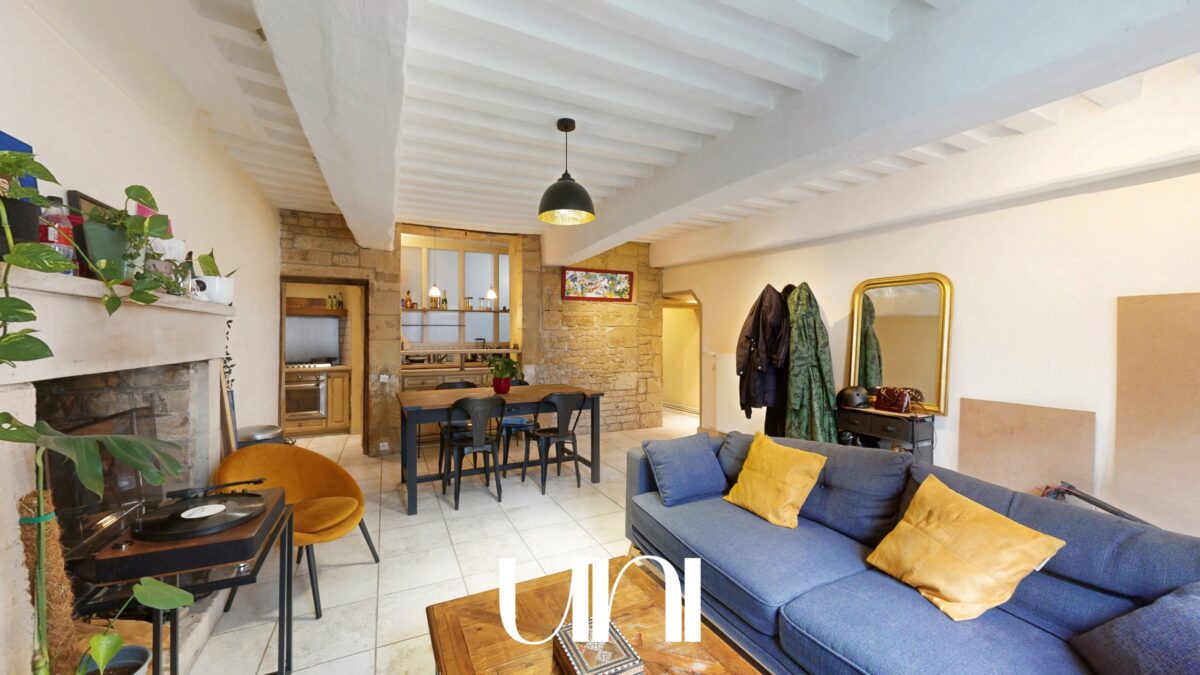 Appartement 3 pièces de 69 m2 avec cave - CAEN Vaugueux