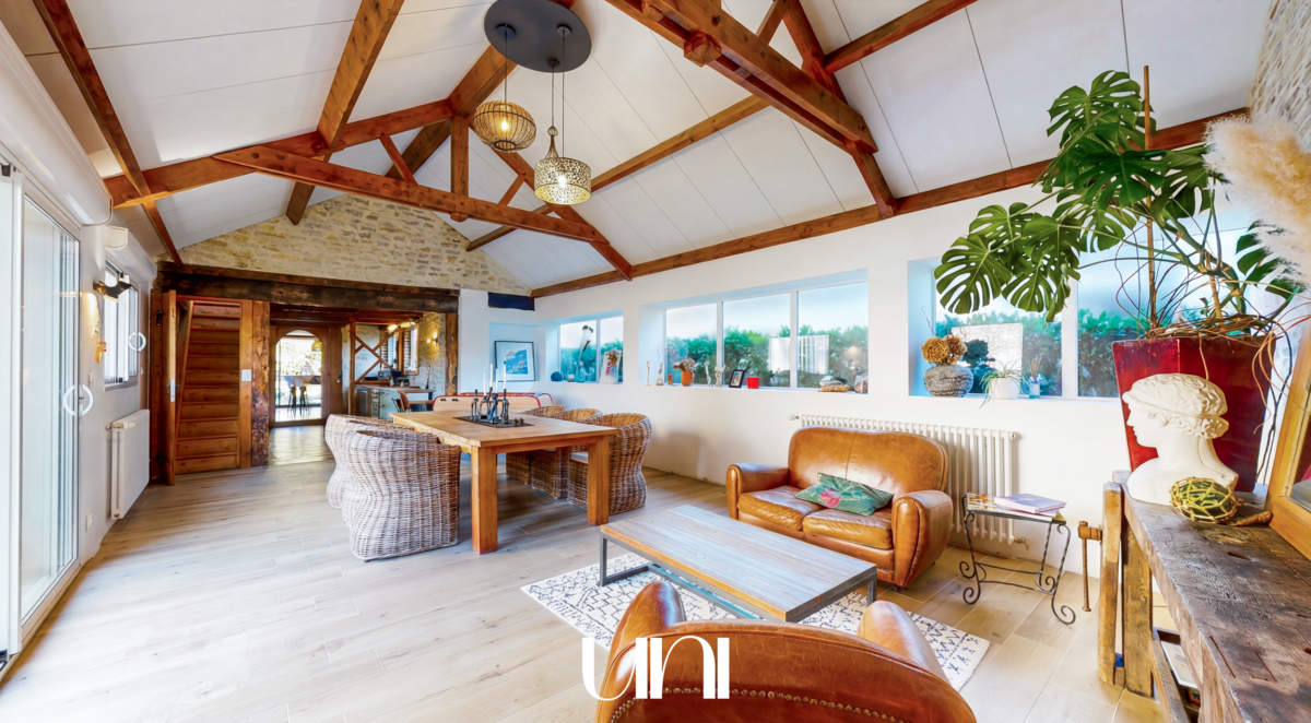 Maison T11 de 292 m2 sur un terrain de 2 895 m2