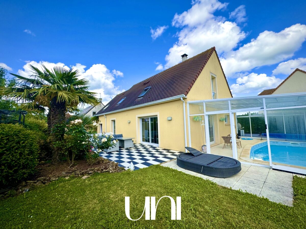 Maison T6 de 160m2 avec piscine à Bourguebus