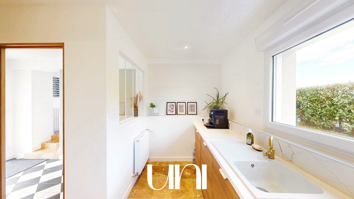 Maison 6 pièces de 138 m2 avec jardin - MALTOT – photo 12