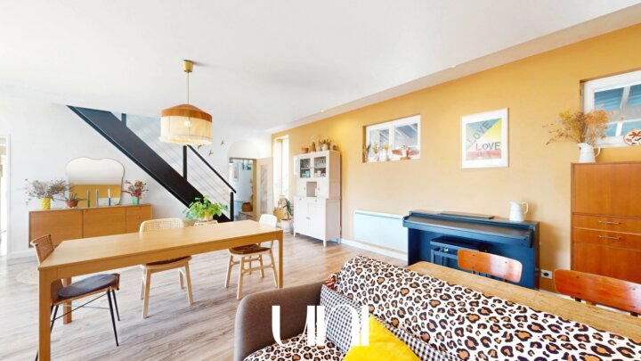 Magnifique maison T7 de 284m² sur un grand terrain de 2 200m² dans un