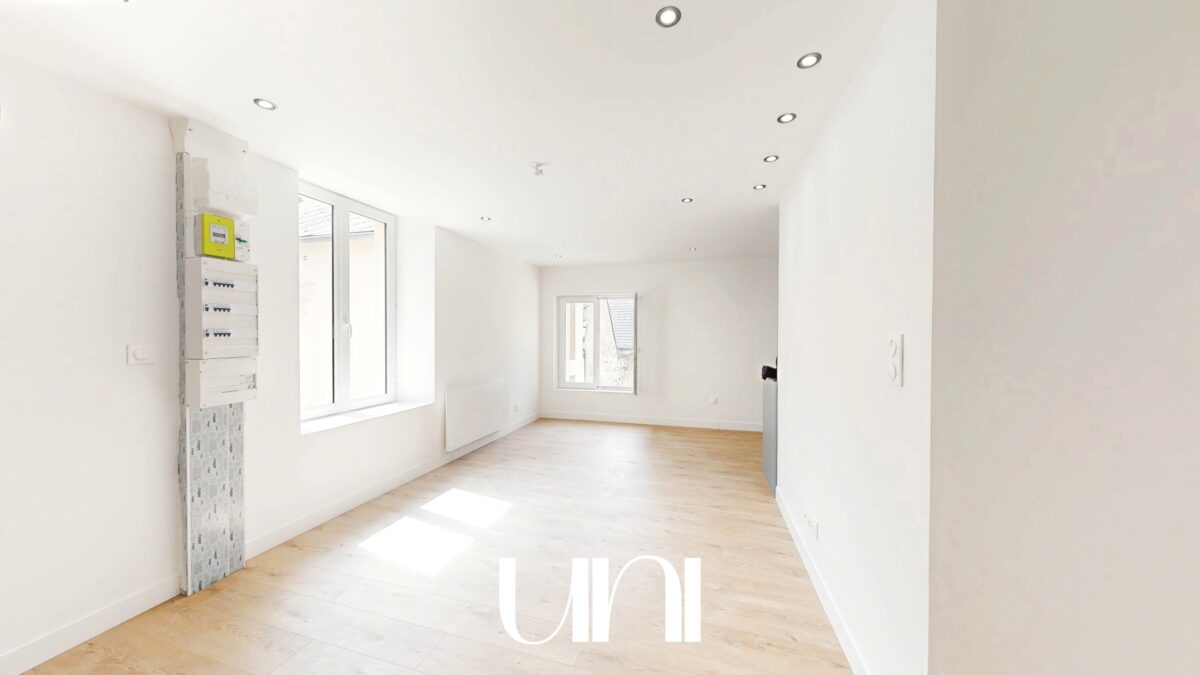 Duplex 2 pièces entièrement rénové avec place de parking - Bayeux