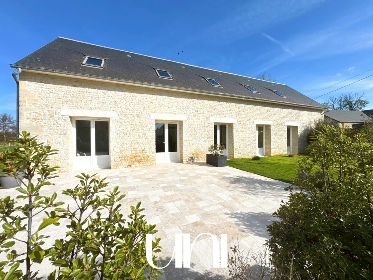 Maison 5 pièces de 146 m2 avec jardin - 3 min de BAYEUX