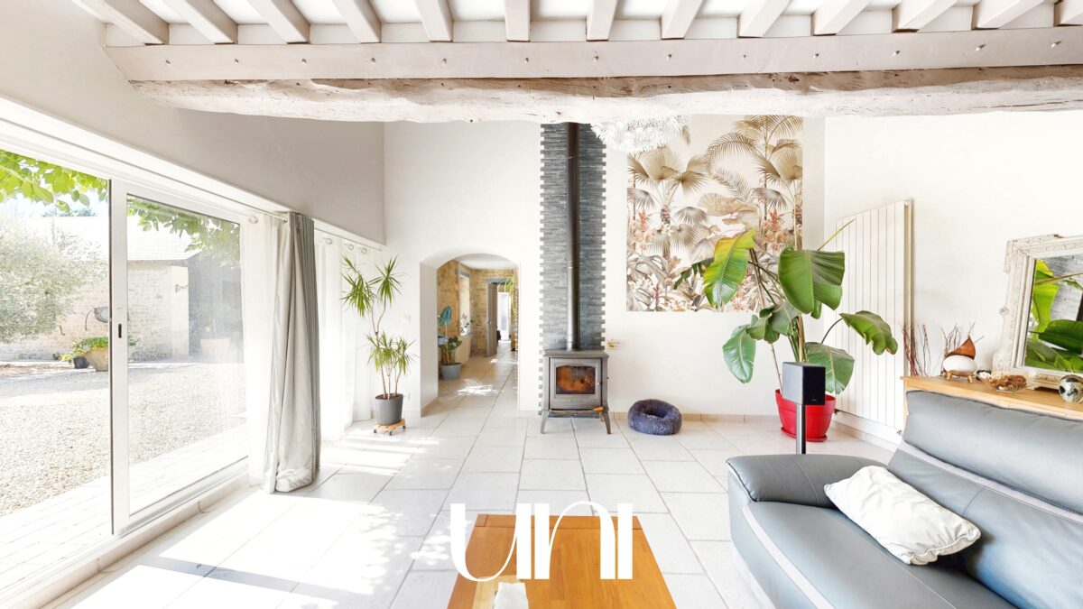 Corps de ferme 10 pièces de 339m² avec dépendances - Nonant