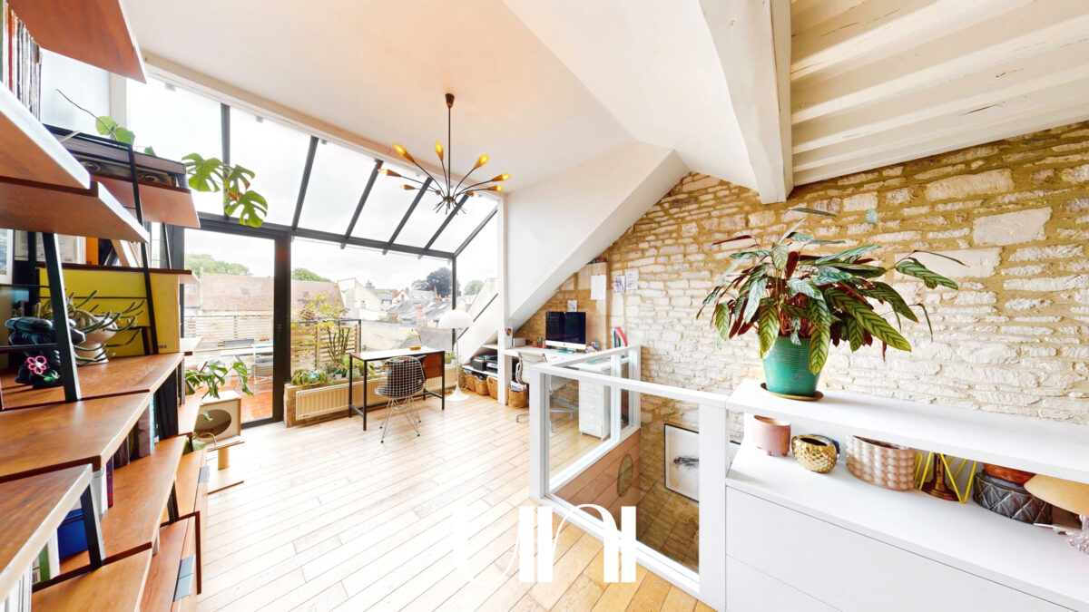 Duplex 4 pièces 106 m2 ( 78 m2 Carrez) avec terrasse à Caen