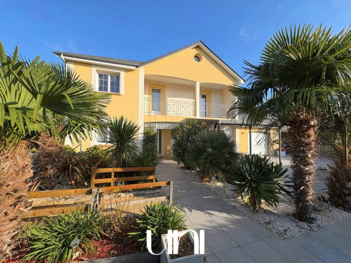 Maison T7 de 181 m² - GRENTHEVILLE