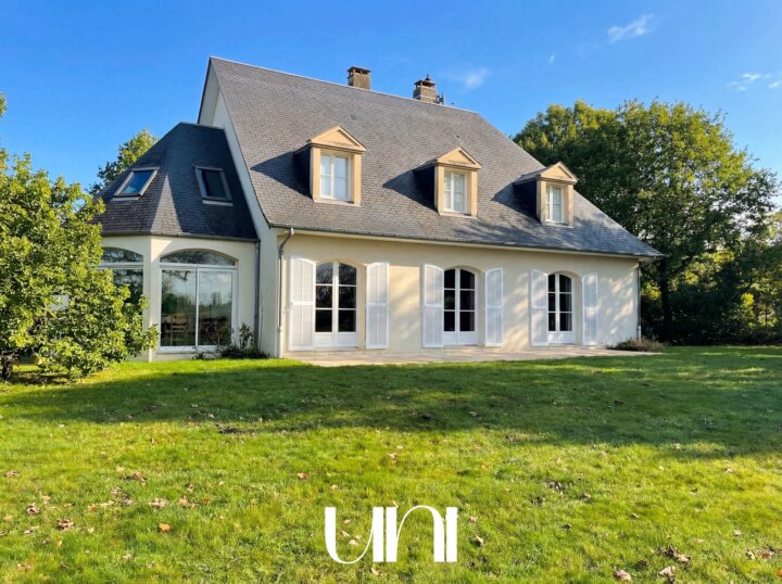 Maison T7 de 190 m² - ROSEL