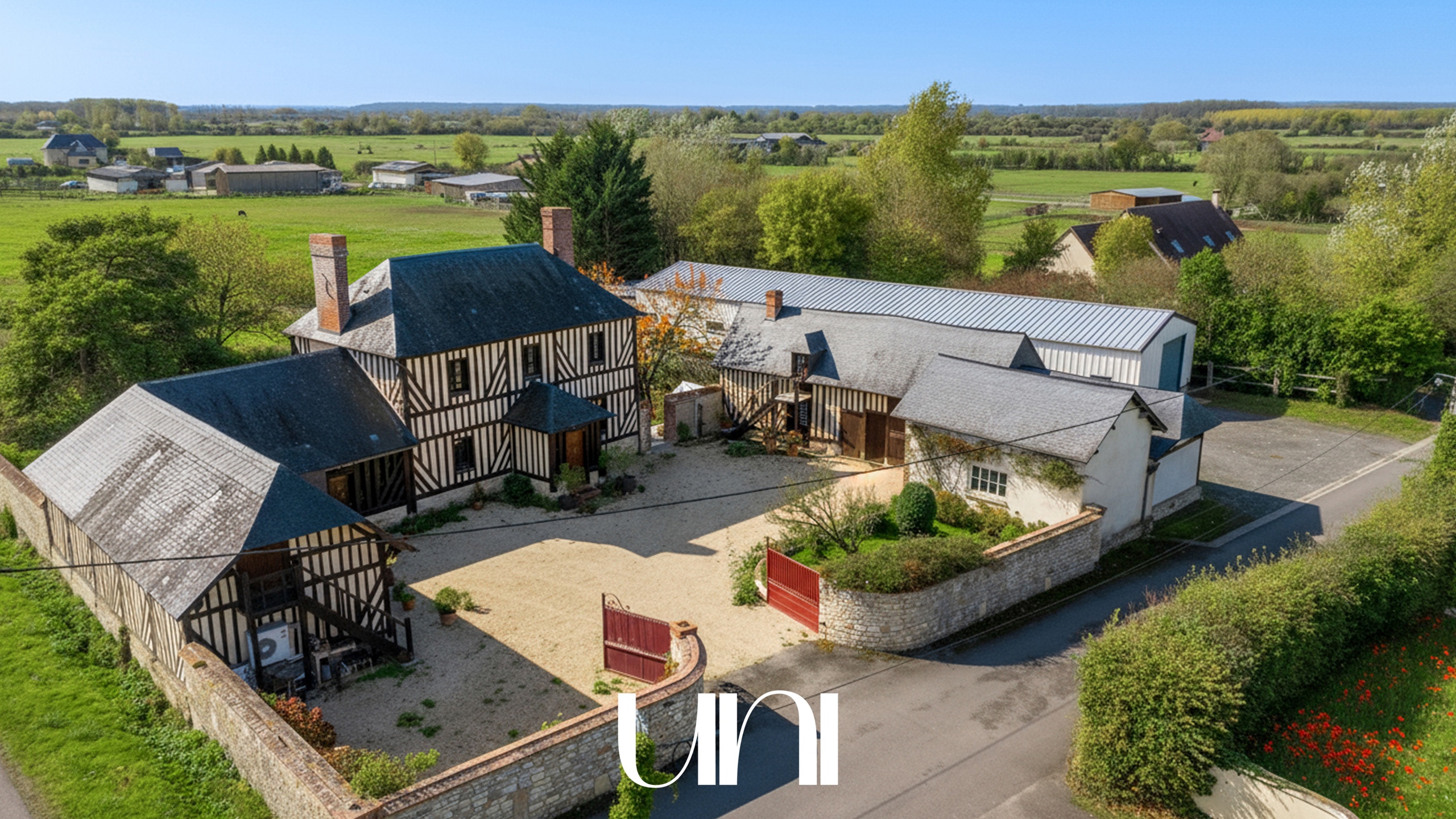 Maison T8- 220m2-  Notre dame d'estrées