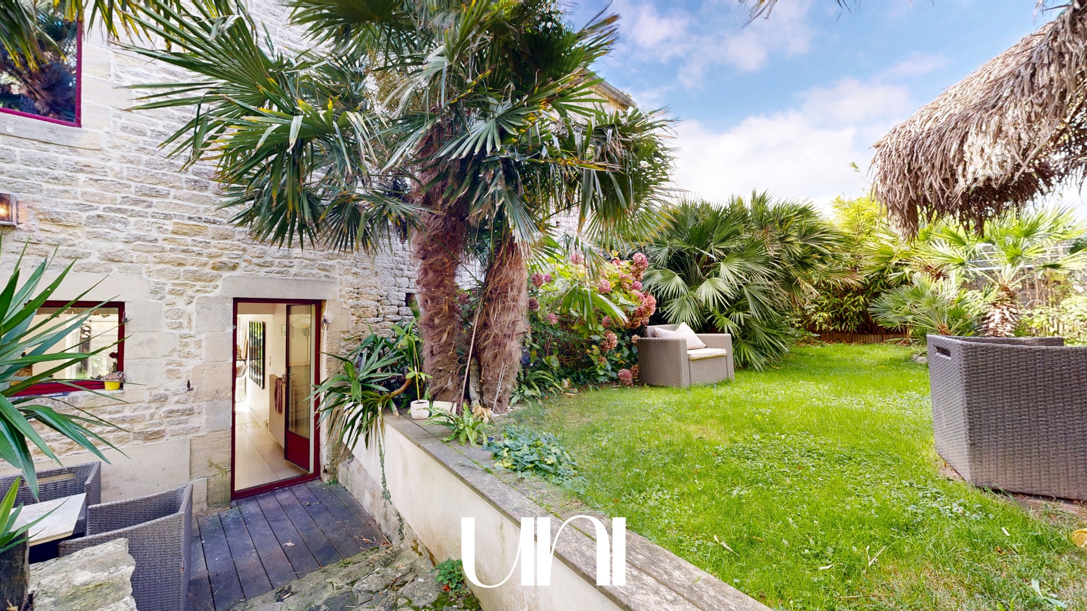 Maison T5 de 134 m2 sur terrain de 353 m2 - BANVILLE