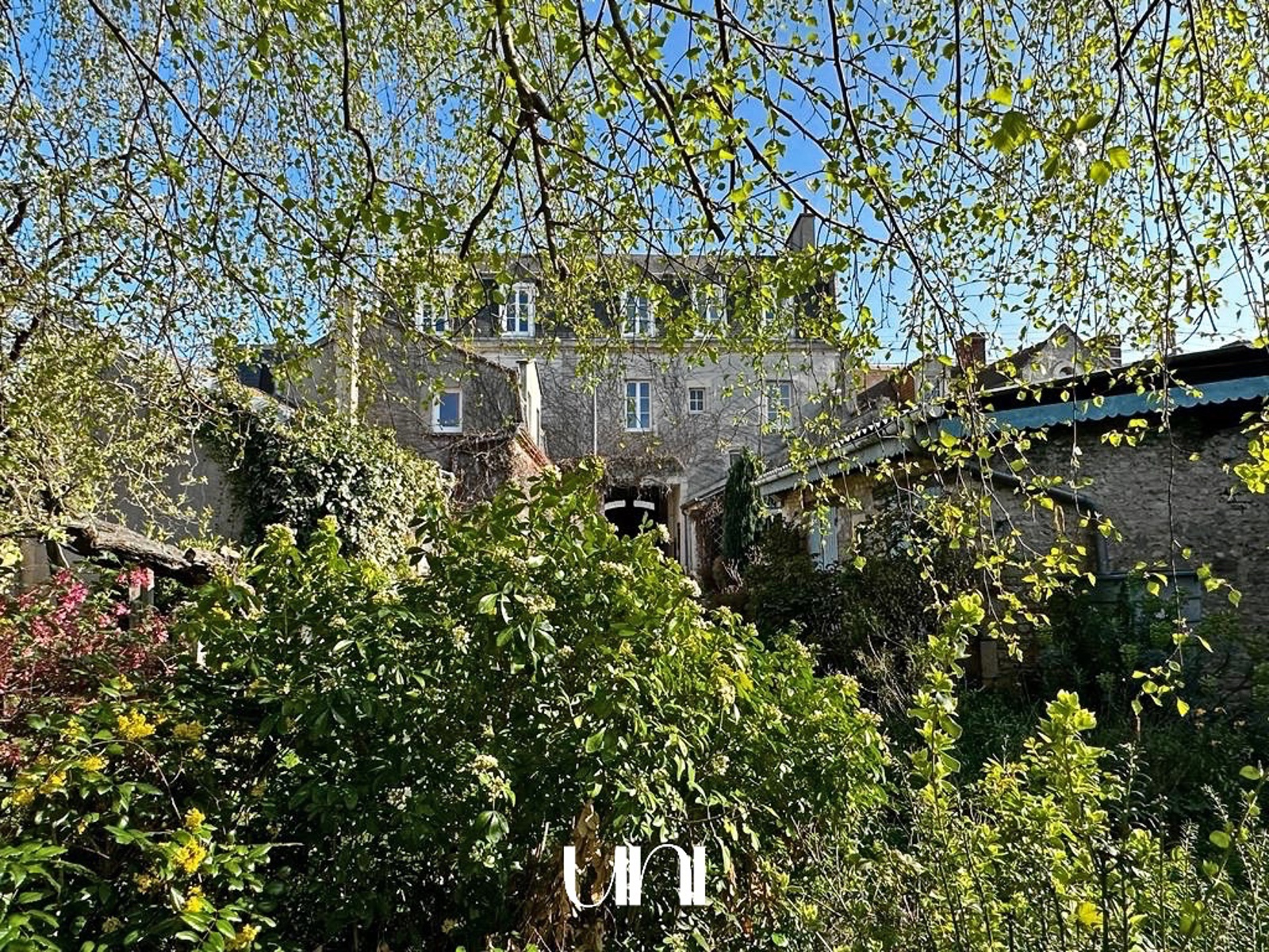 Hotel particulier de 275 m2 à rénover à Caen