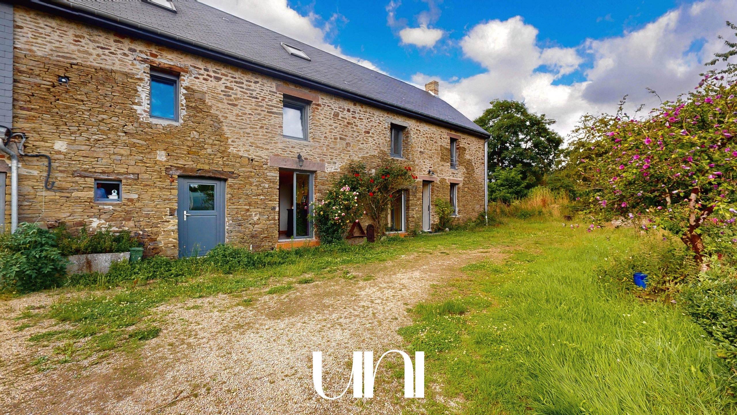 Maison T8 - 150 m² - CAHAGNES