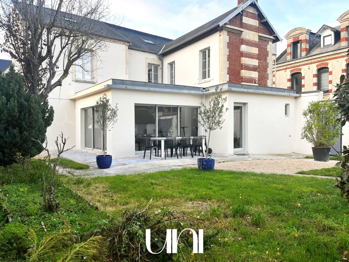Maison 8 pièces de 175m2 Caen
