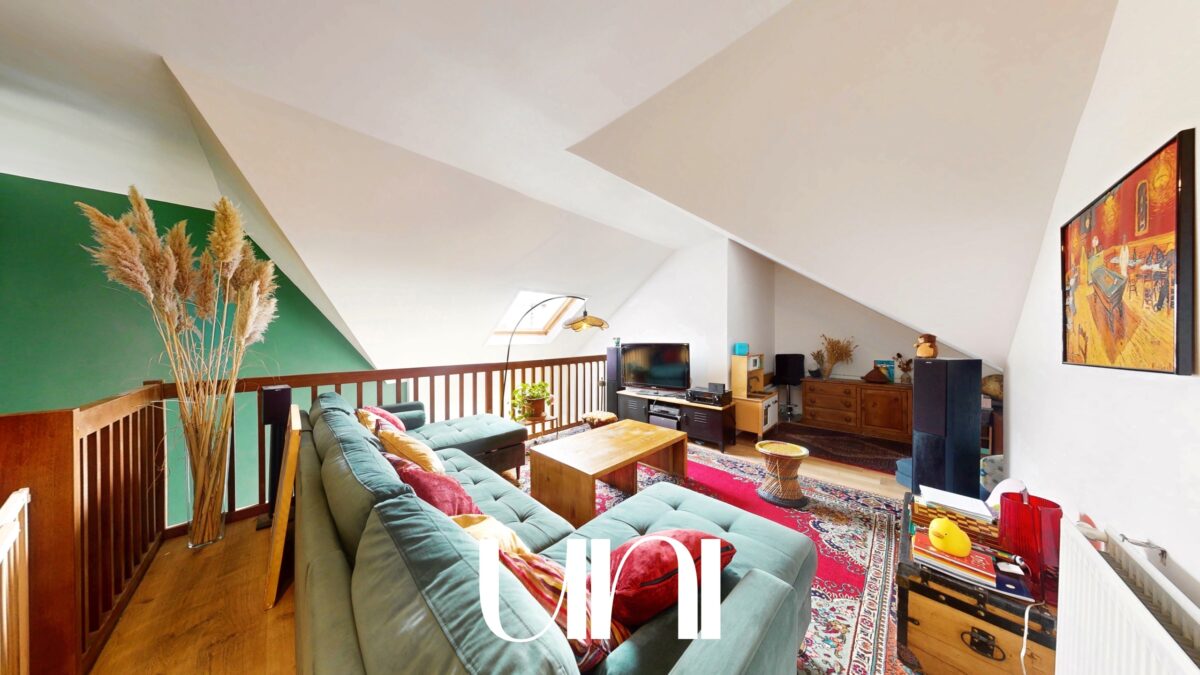 Beau duplex 4 pièces de 126m2 (119m2 Carrez) avec ascenseur et garage