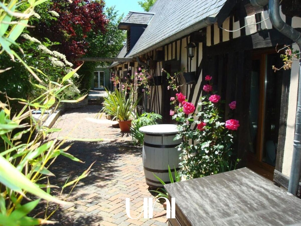 Propriété T30 de 630m² sur un terrain de 16 104m²