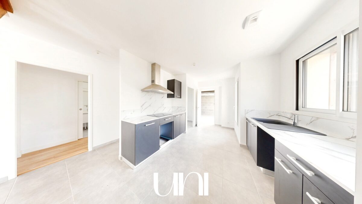 Maison T6 de 118 m2 sur Terrain de 348 m2 - BAYEUX