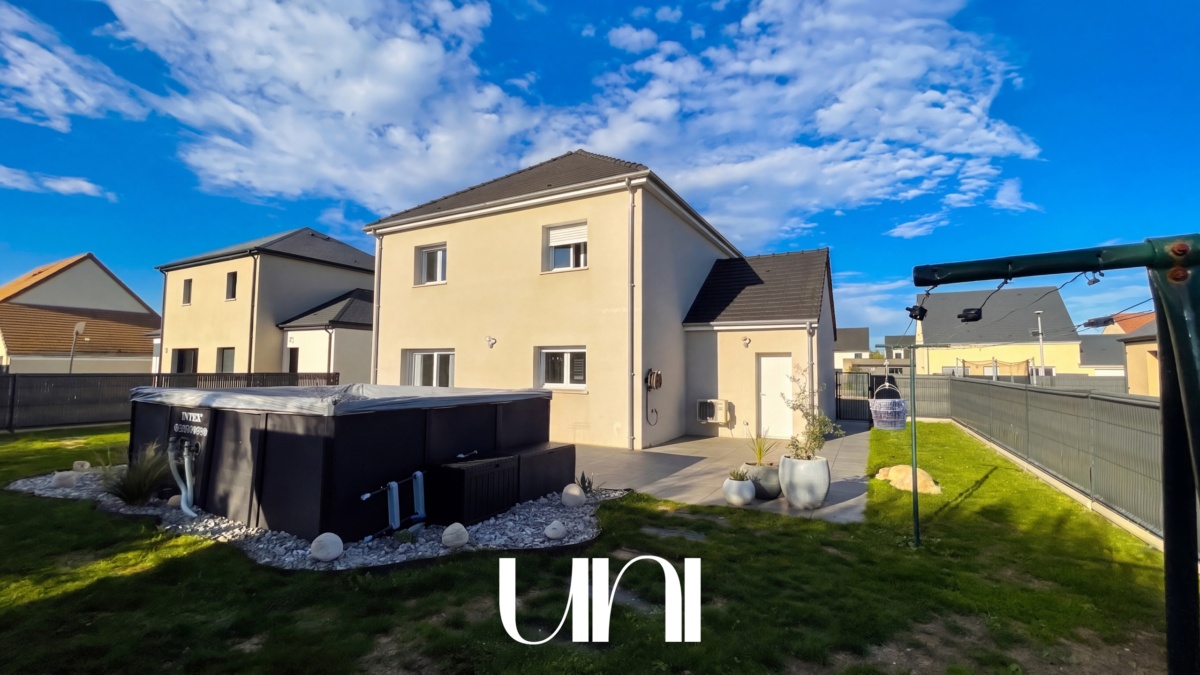 Visite virtuelle – Maison de 5 pièces de 114m2 avec garage - BELLENGREVILLE