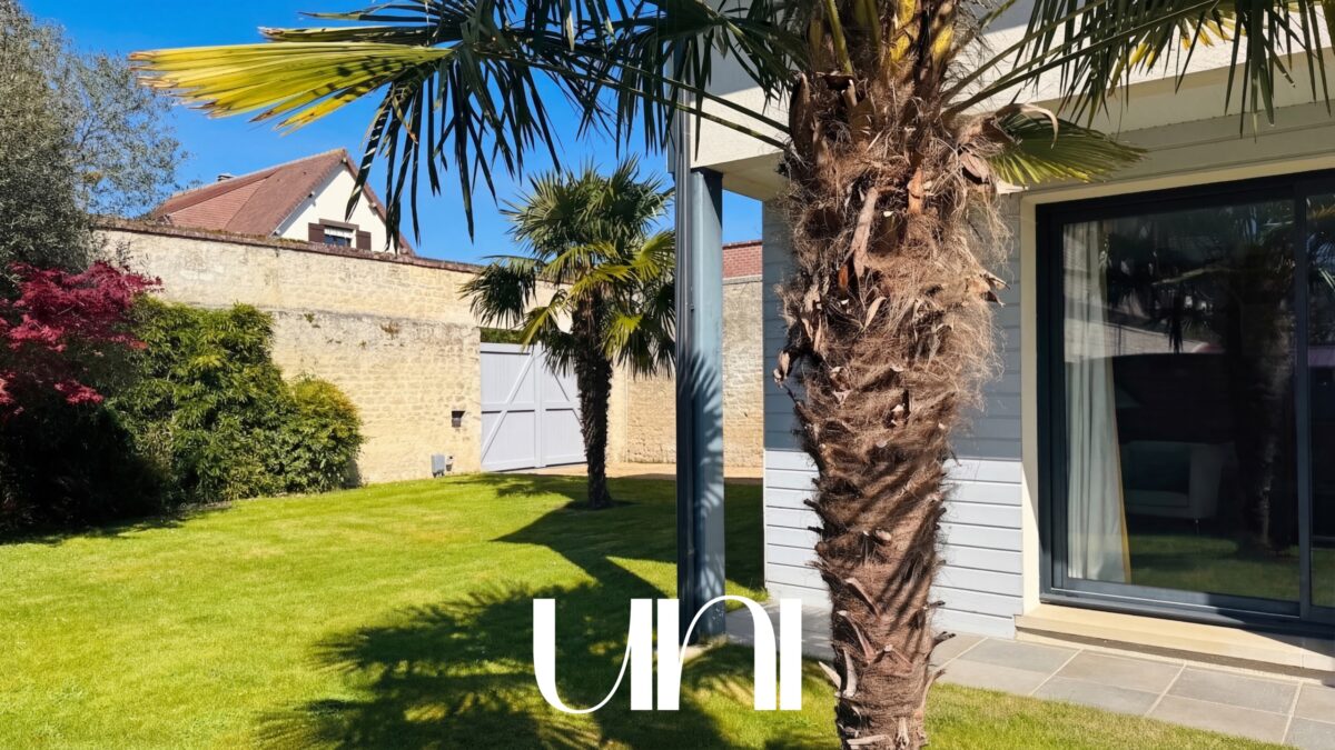 Maison 4 pièces de 121,9 m2 avec garage - Thue et mue