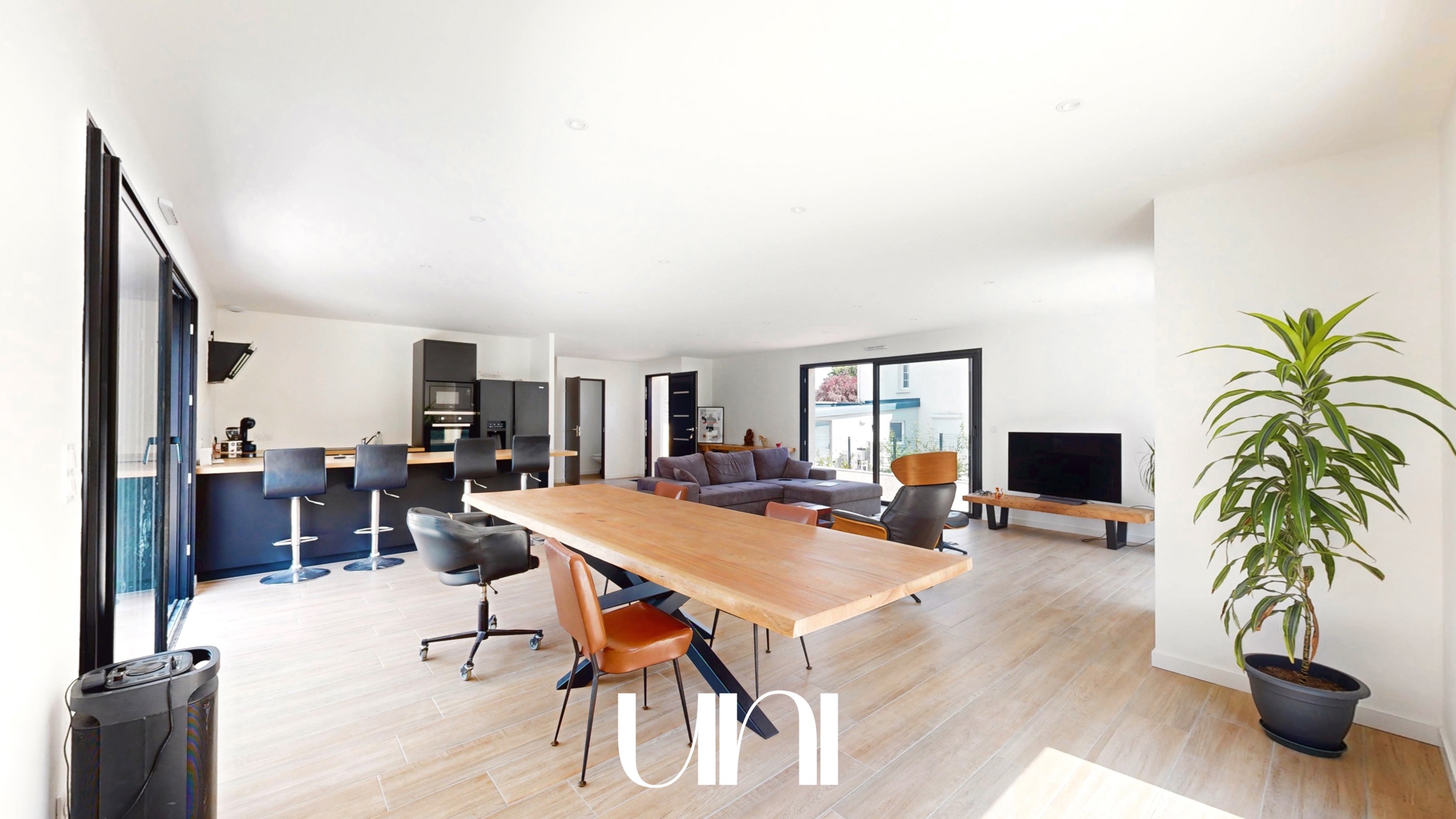 Maison T6 DE 147m2 à VACOGNES-NEUILLY