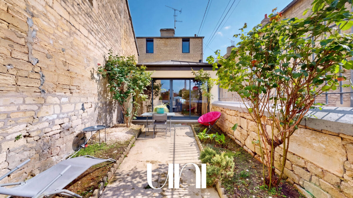 Maison 3 pièces de 79 m2 en pierre - Fleury-sur-Orne