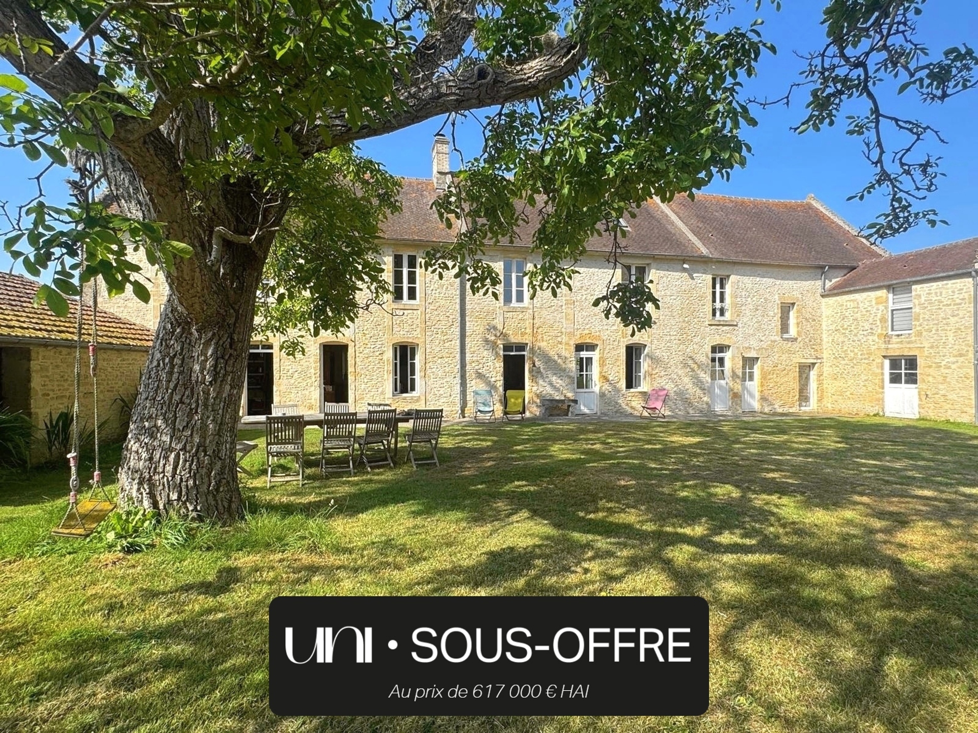 Maison T7 de 228 m² - COLOMBY-ANGUERNY