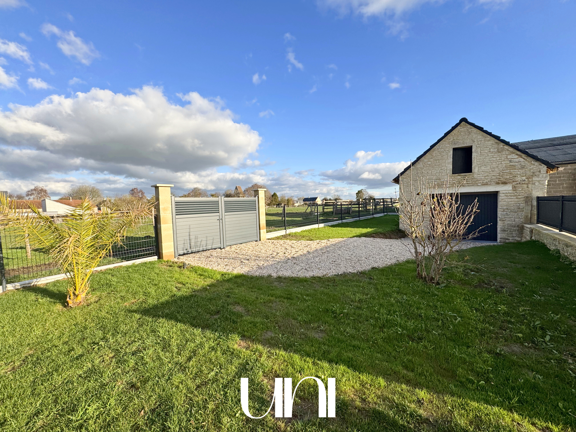 En exclusivité, maison en pierres T9 de 195m2 sur 600m2 de terrain