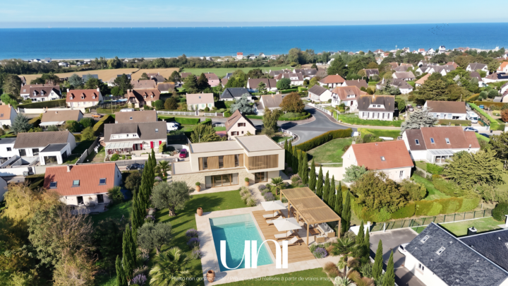 Terrain de 2800 m2 dont 1000 constructibles - VER SUR MER