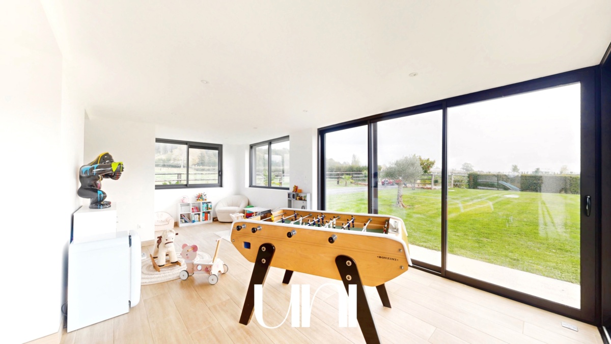 Maison 5 pièces de 147,8m2 de plain-pied sur 3 hectares - Crèvecœur – photo 8
