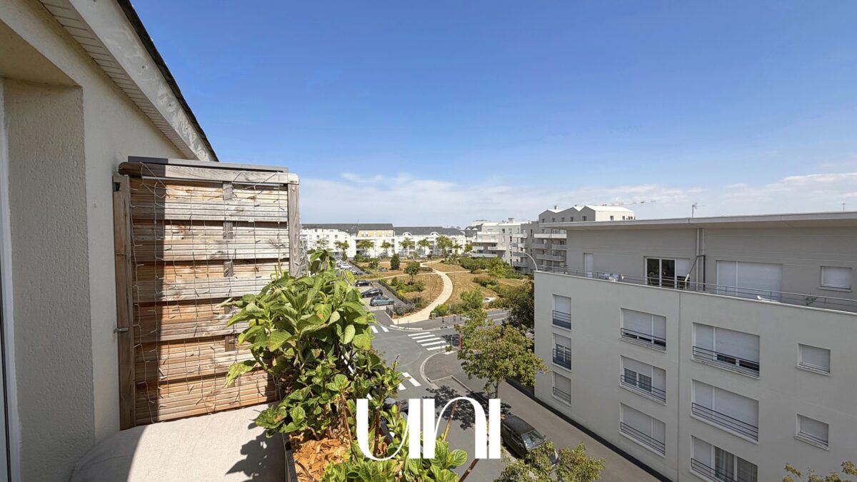 Appartement 2 pièces de 48 m2 avec parking - CAEN Mémorial