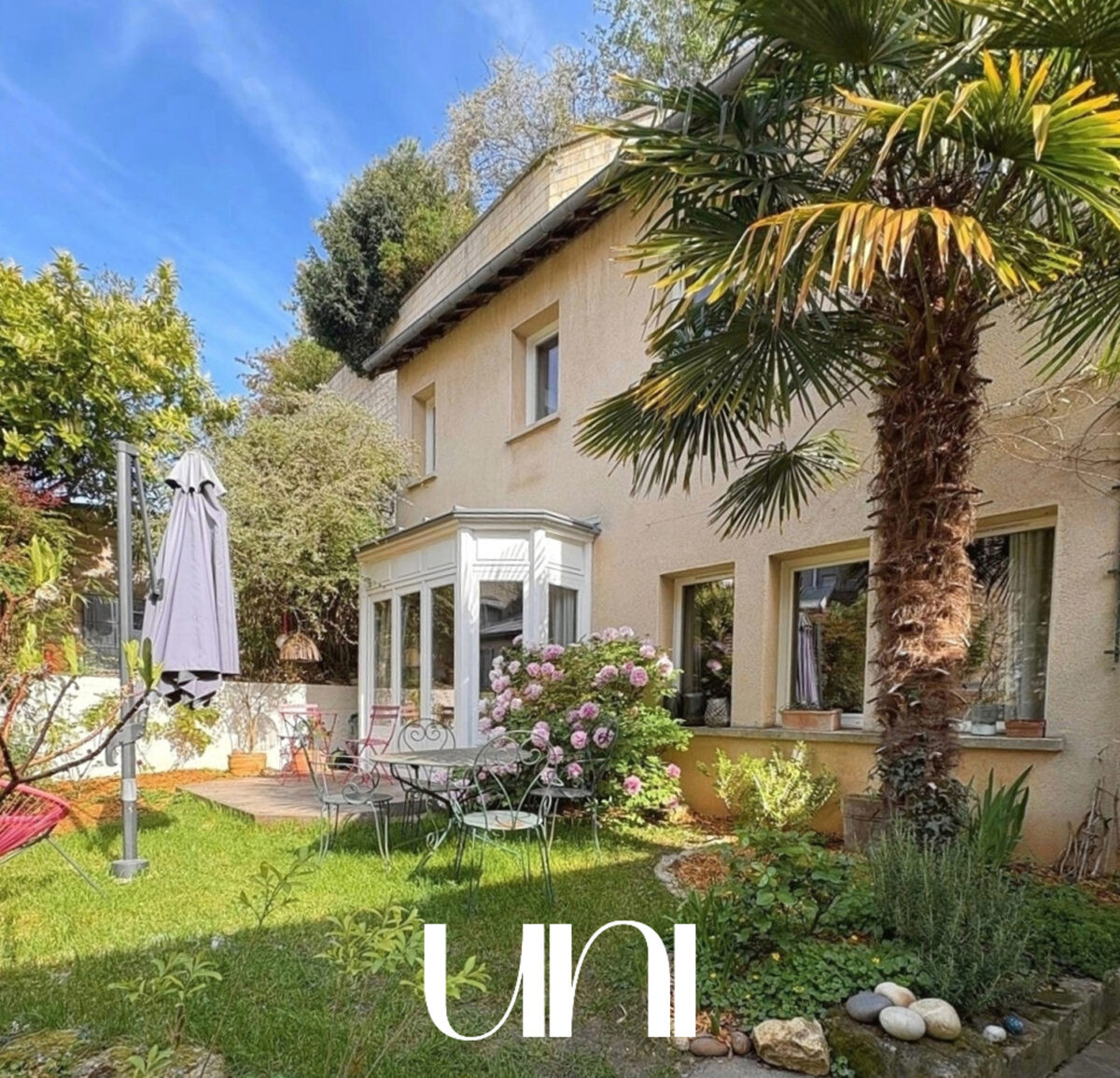 Propriété 8 pièces de 212m2 avec dépendance - CAEN VAUGUEUX