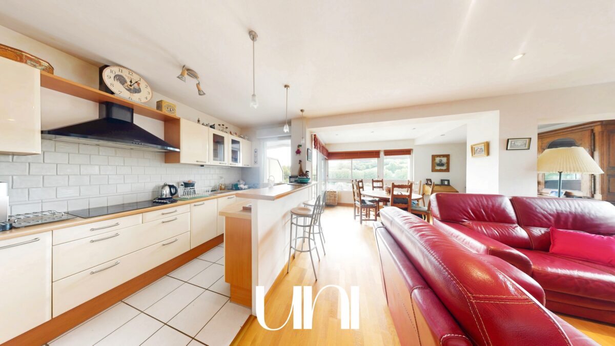 Appartement 3 pièces 82m2 avec balcon - LISIEUX