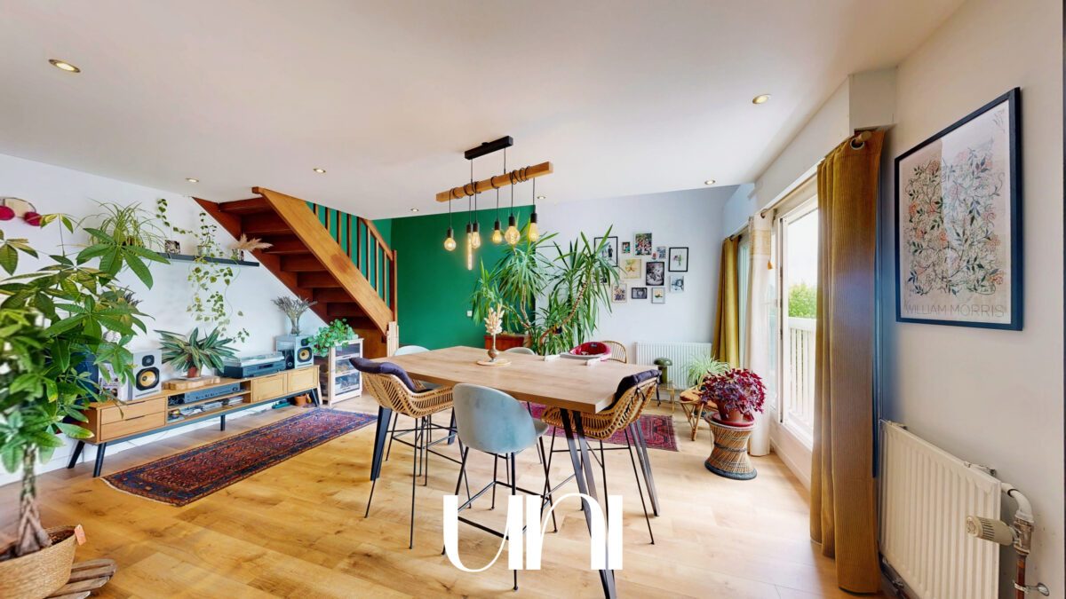 Beau duplex 4 pièces de 126m2 (119m2 Carrez) avec ascenseur et garage