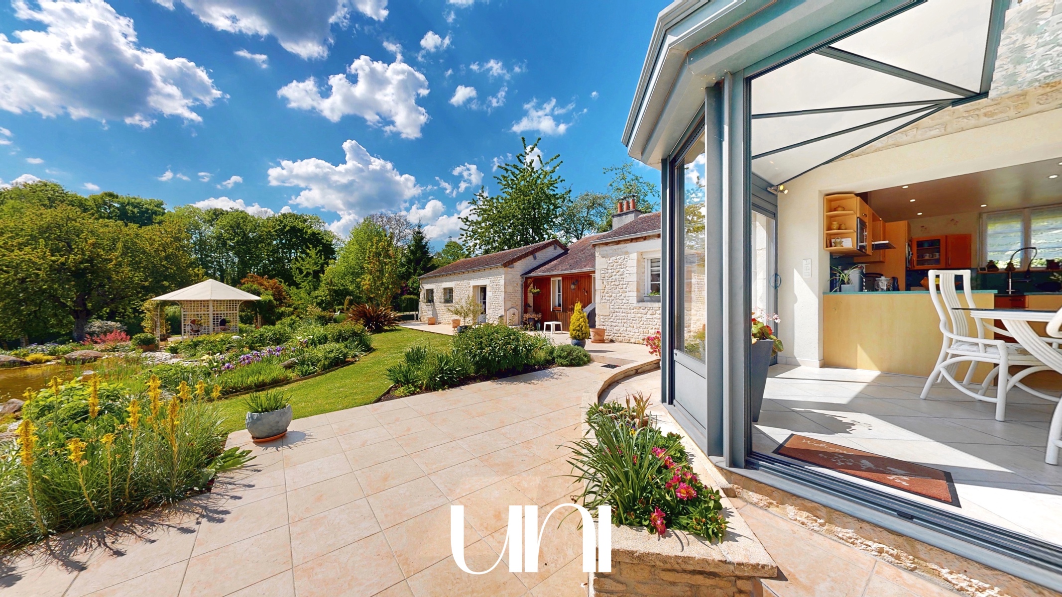 Maison T7 de 400m2 à FALAISE