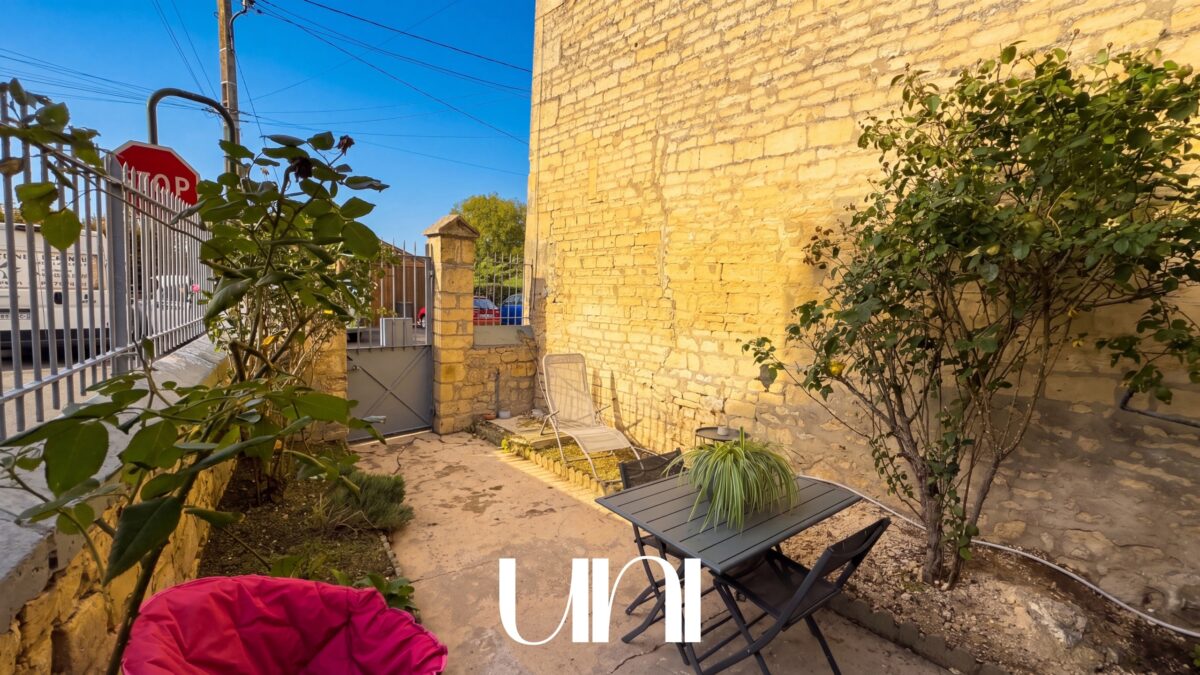 Maison 3 pièces de 79 m2 en pierre - Fleury-sur-Orne