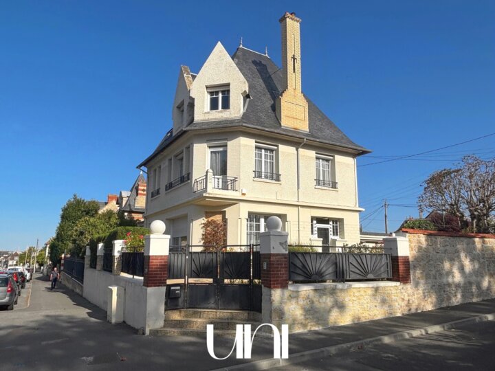 Maison T7 de 172m2 sur Terrain de 322m2