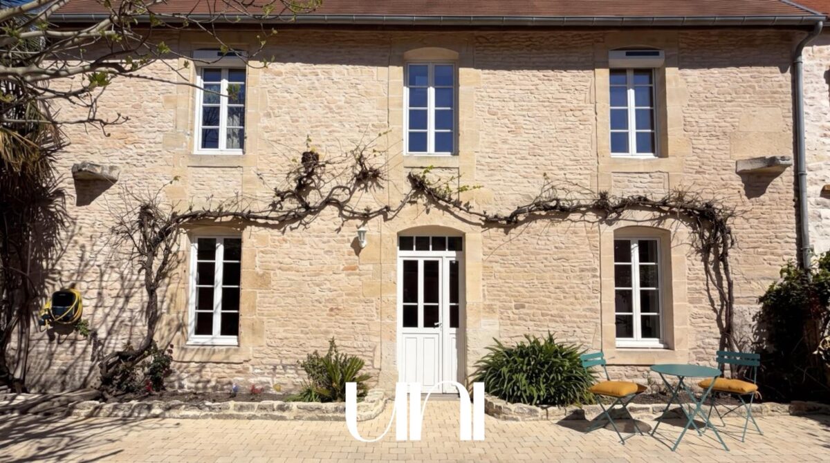 Maison en pierre 6 pièces de 131m2 à Mathieu