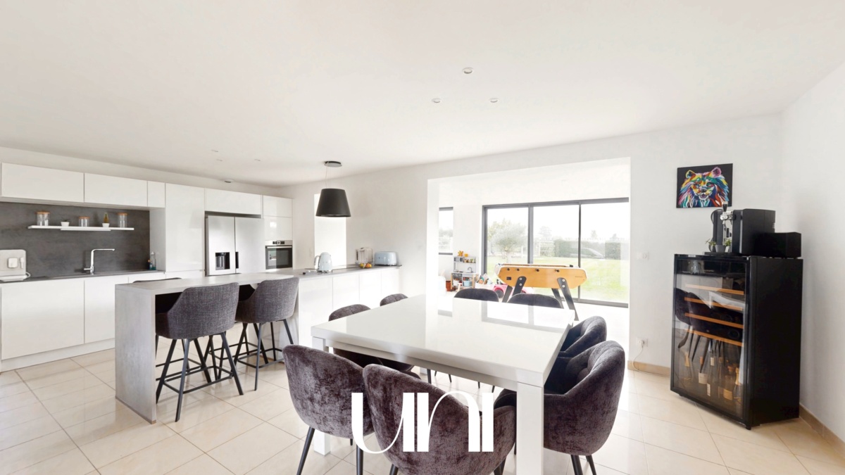 Maison 5 pièces de 147,8m2 de plain-pied sur 3 hectares - Crèvecœur – photo 2