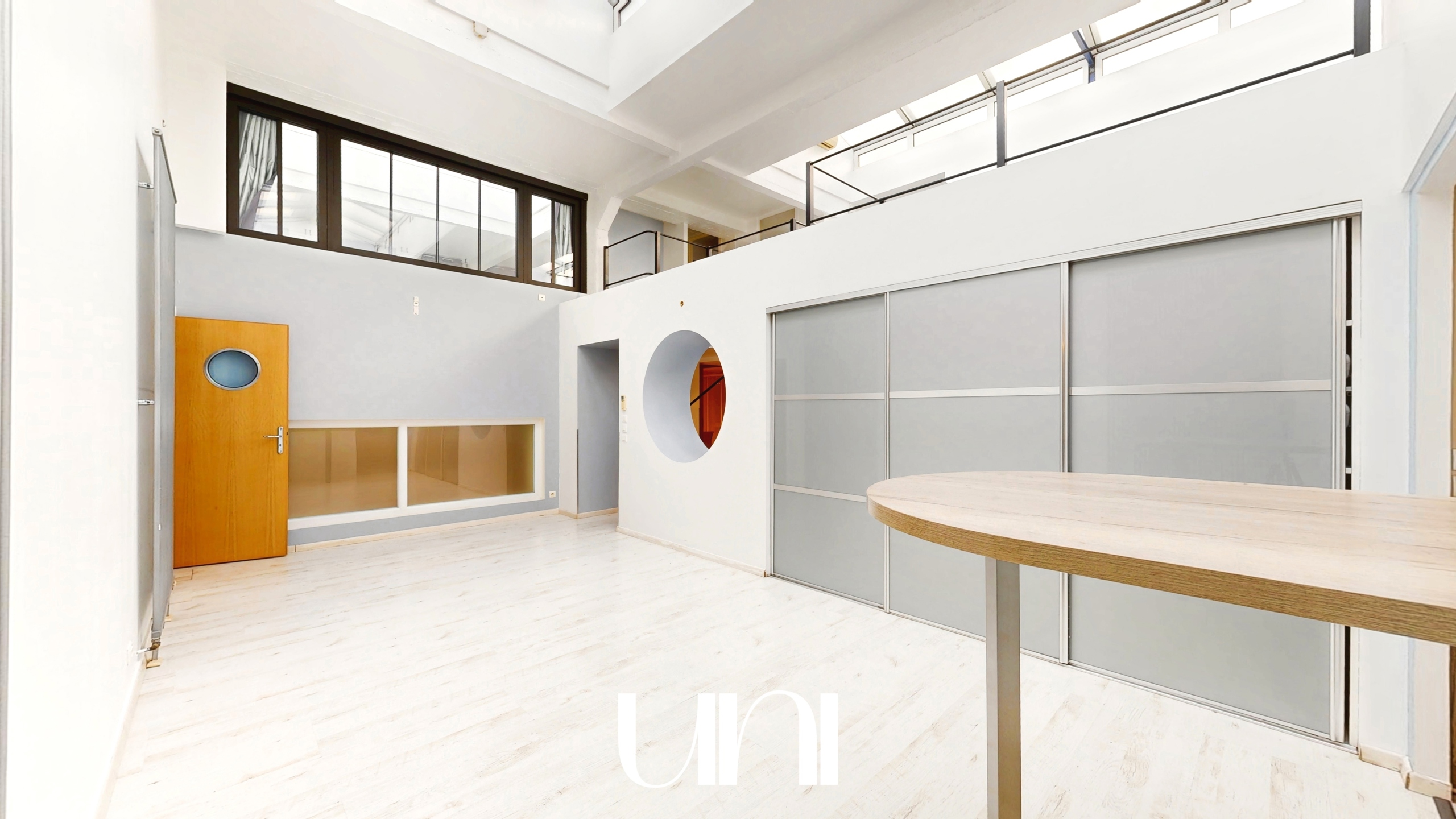 Duplex T7 type Loft de 203m² - Caen centre