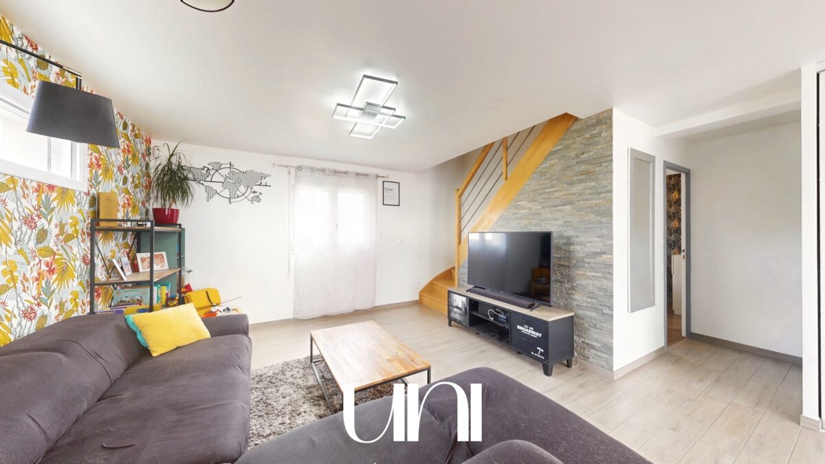 Maison 6 pièces 101 m² avec terrasse plein sud