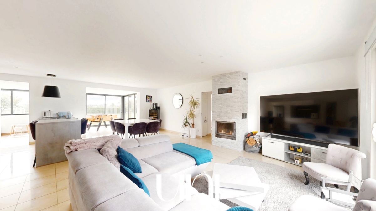 Maison 5 pièces de 147,8m2 de plain-pied sur 3 hectares - Crèvecœur – photo 3