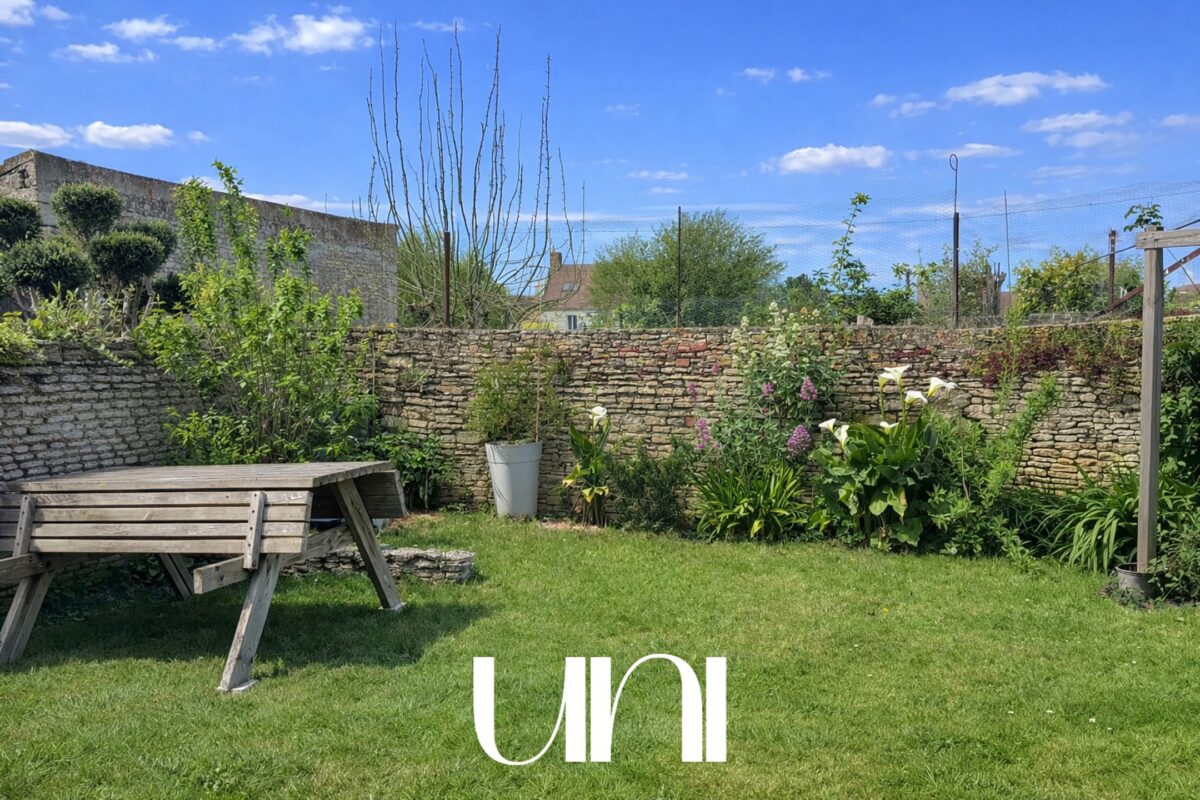 Maison 4 pièces de 78,34 m2 avec jardin - Courseulles-sur-Mer