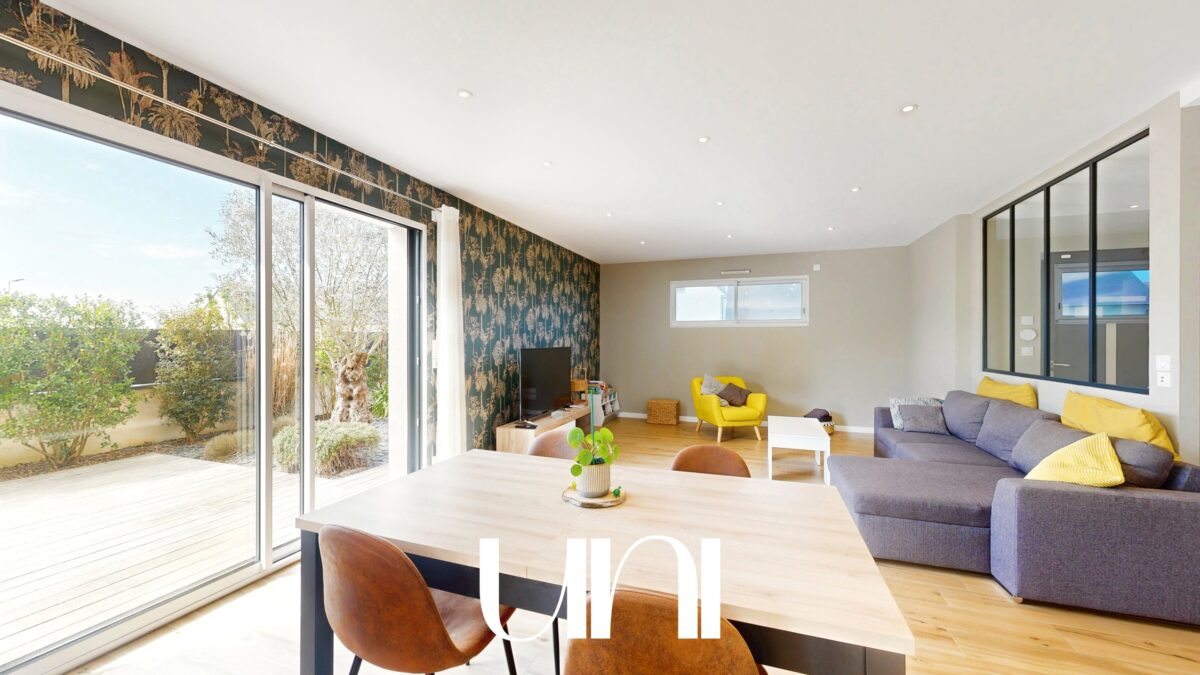 Maison 6 pièces de 167m2 avec garage - Saint-Contest