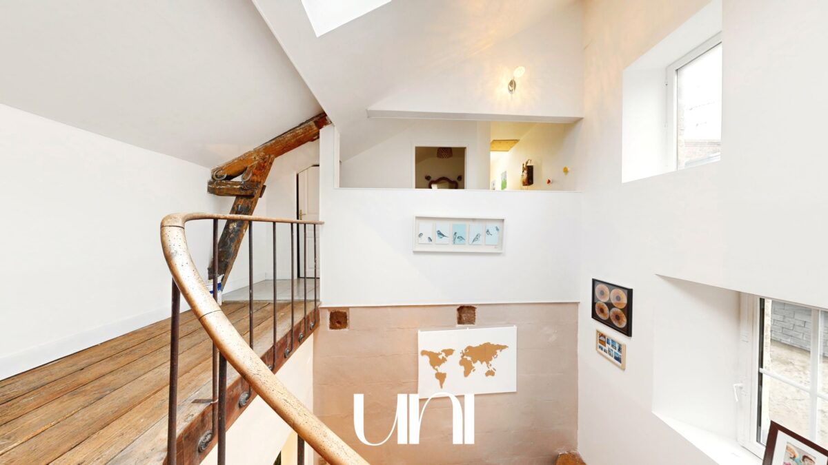 Propriété T12 de 326 m2 en hyper centre de BAYEUX