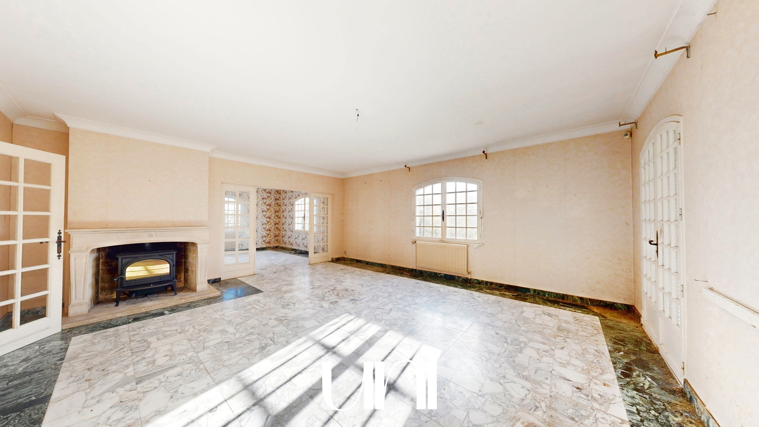 Maison de maître 10 pièces de 208m2, parcelle de 1600m2 à LION-SUR-MER