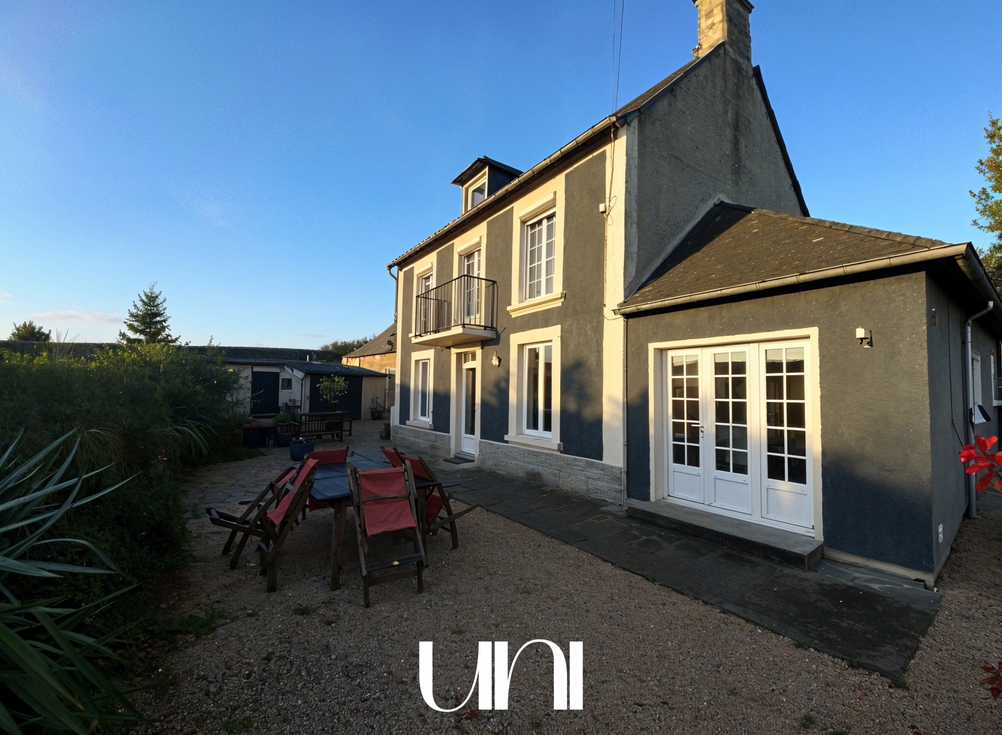 Maison T7 de 184m2 sur parcelle de 7000m2