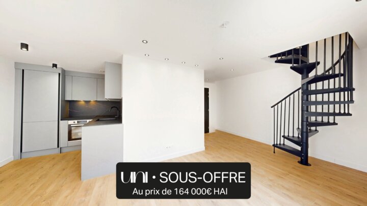 Duplex 2 pièces entièrement rénové avec place de parking - Bayeux