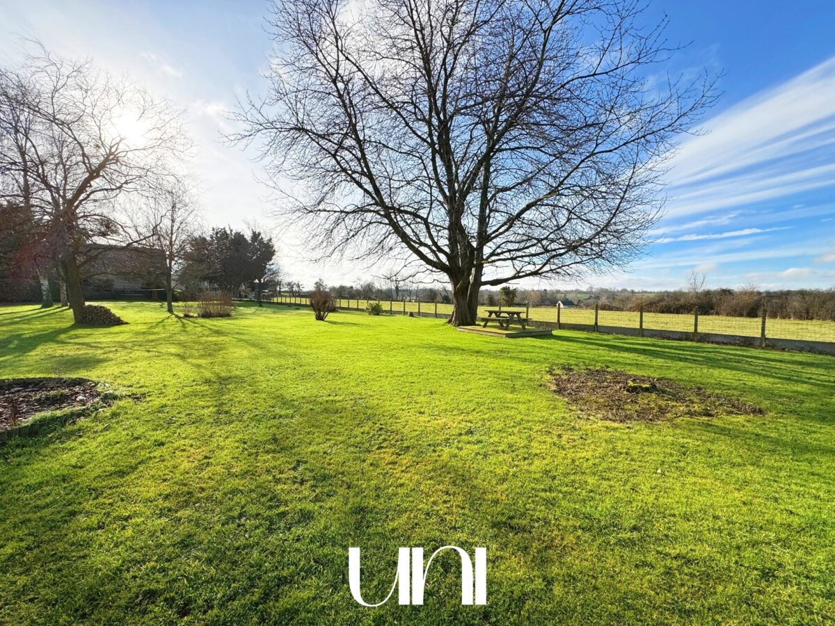 Maison T5 de 220 m2 avec terrain de 3700 m2