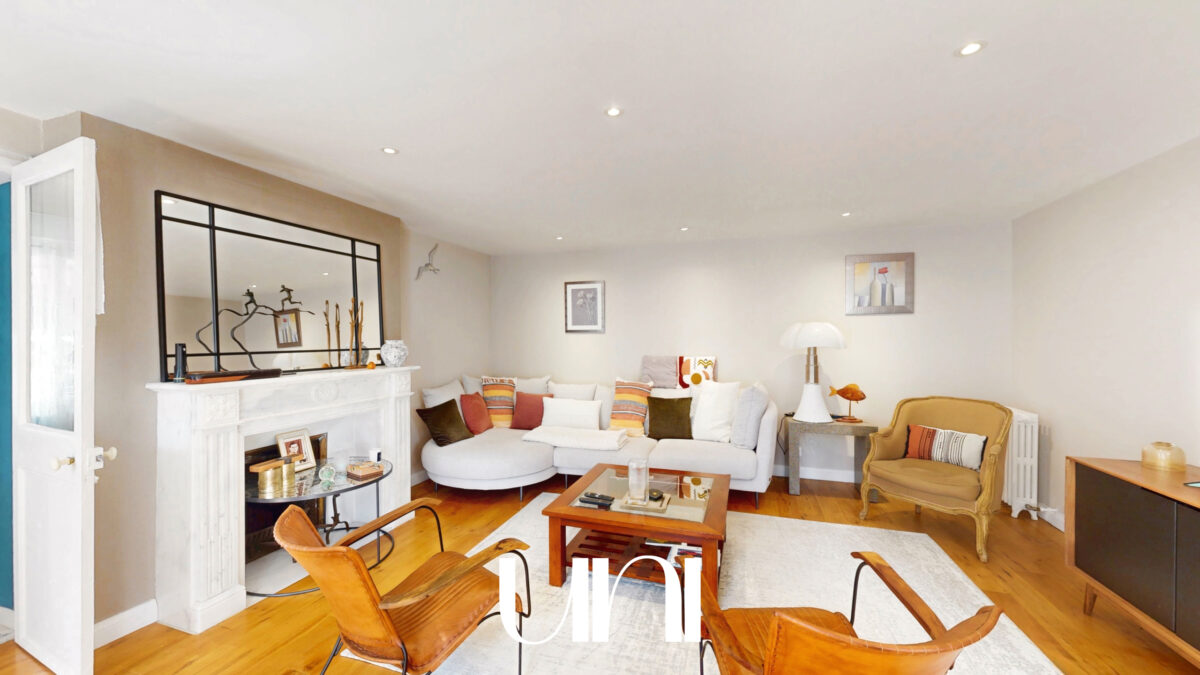 Maison 6 pièces de 220 m2 en pierre - Courseulles-sur-Mer